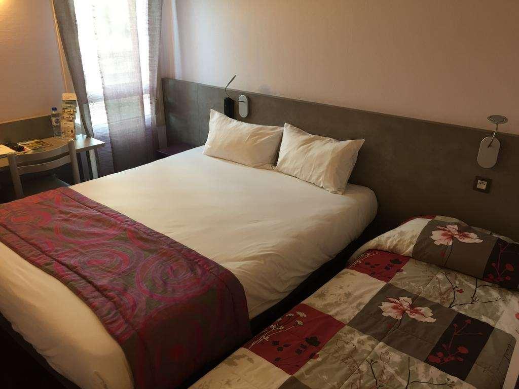 Brit Hotel Les Evens Saint-Saturnin  Quarto foto